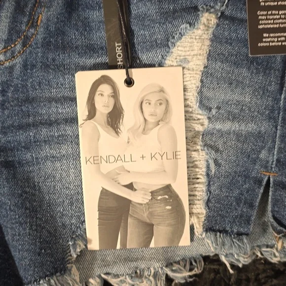 Kendall + Kylie shorts - Picture 4 of 9